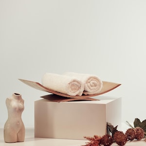 Towel Storage for Bathroom, Rustic Bath Towels Holder Organizer, Rolled Hand Towel Stand, Guest Bathroom Towel Rack