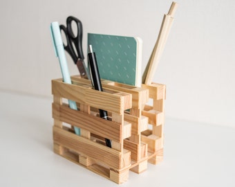 Wood miniature pallet desk organize office accessory mini pallets table organizer wood work organization