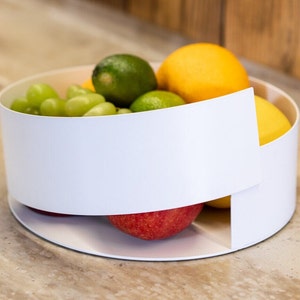 Metal Fruit Bowl, Modern Geometric Design, Kitchen Countertop Bowls, Decorative Dish Organizer for Dining Room, Fruits Holder Centerpiece