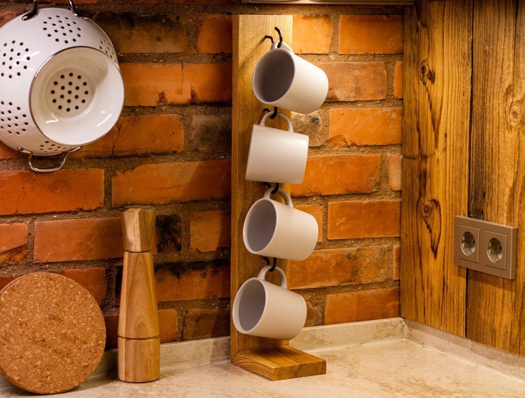 Porta Tazze In Legno Con Base A Fiore E 4 Ganci - Salvaspazio Per Tazze Da Caffè E Gioielli - Colore Nero