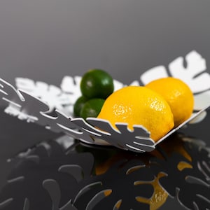 Metal Fruit Bowl, Modern Geometric Design, Kitchen Countertop Bowls, Decorative Dish Organizer for Dining Room, Fruits Holder Centerpiece