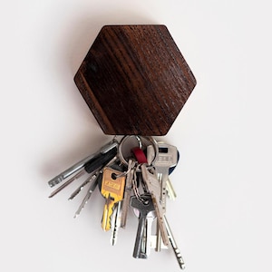 Magnetic Wooden Key Holder, Wall Mounted Hook for Scarves and Hats, Entryway Keys Organization, Hexagon Magnet Rack for Organizing