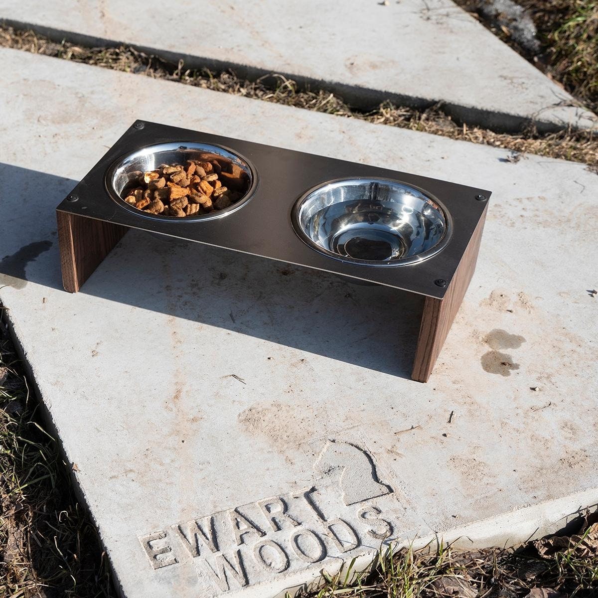Filson dog bowl stand sales