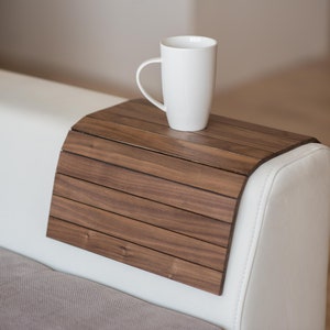 Bandeja para brazos de sofá, mesa de noche, posavasos de madera, taza de café, protector plegable, tapete para TV, reposabrazos para silla, mesas, bandejas