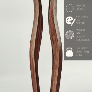 Soporte alto para plantas de interior, pilar curvo de ratán para suelo, soporte de madera para macetas, nogal/roble único hecho a mano. imagen 2