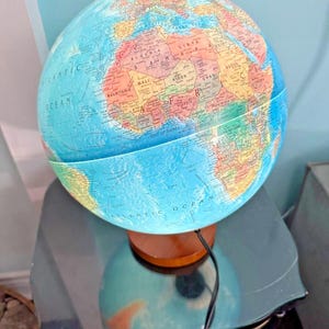 Globe terrestre avec support rotatif et lumière LED, carte de l'atlas, éclairage éducatif