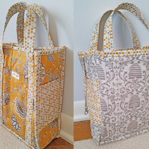 PDF Pattern- Reversible Quilted Tote Bag with 6 Pockets and Key Hook- Quilted Bag- Reversible Tote Bag Tutorial- Handbag Purse Quilt Pattern image 4