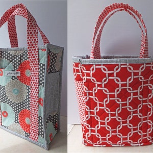 PDF Pattern- Reversible Quilted Tote Bag with 6 Pockets and Key Hook- Quilted Bag- Reversible Tote Bag Tutorial- Handbag Purse Quilt Pattern image 2