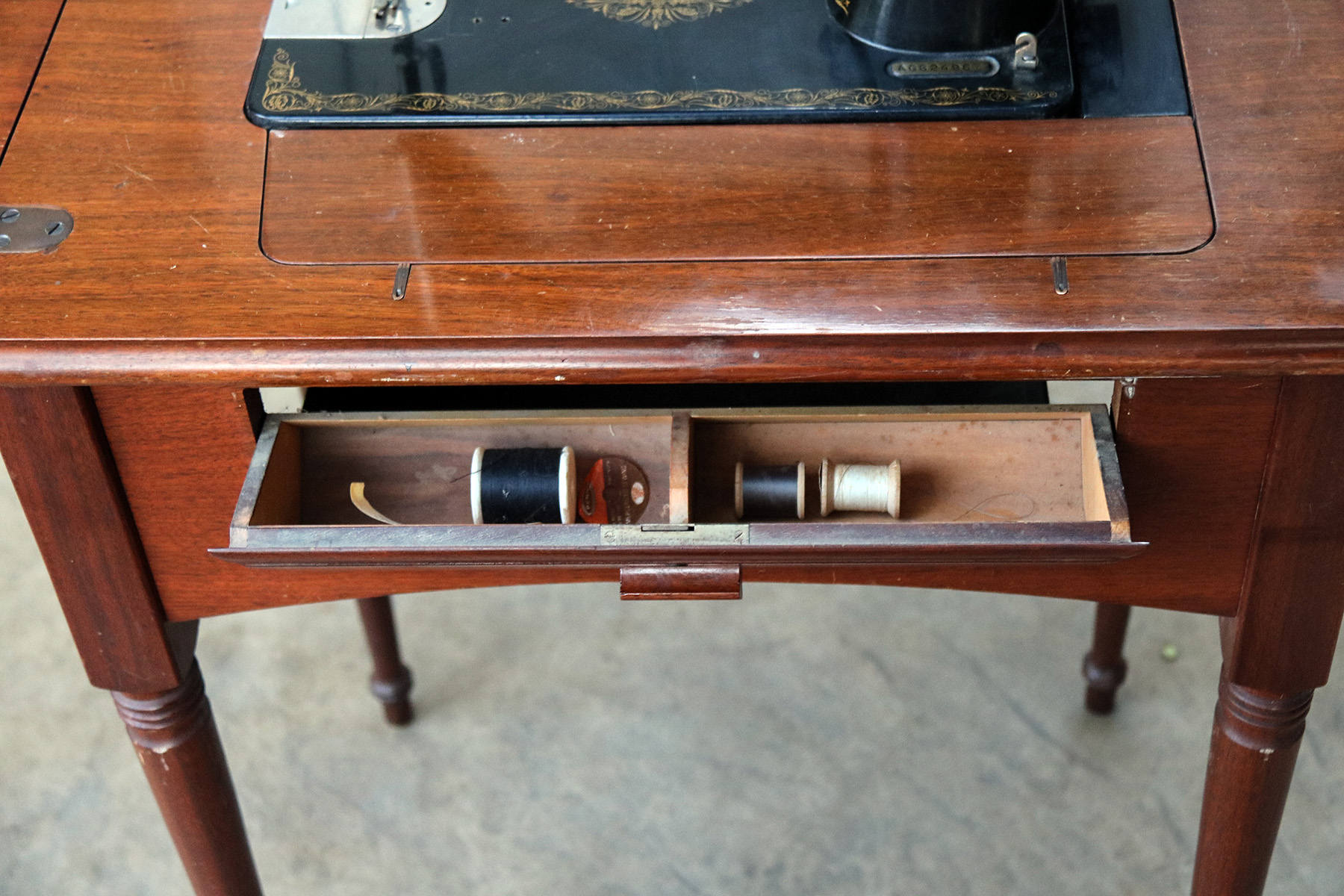 1941 Singer Sewing Machine Model 6616 with and bench Etsy