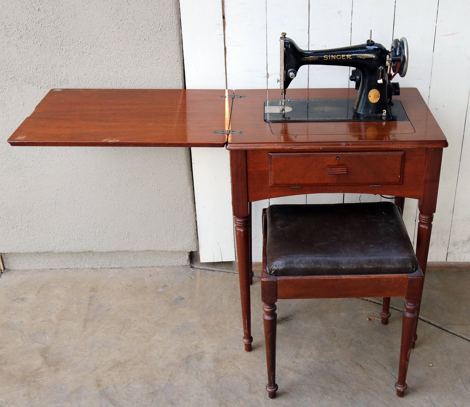 1941 Singer Sewing Machine Model 66-16 with cabinet and bench | Etsy