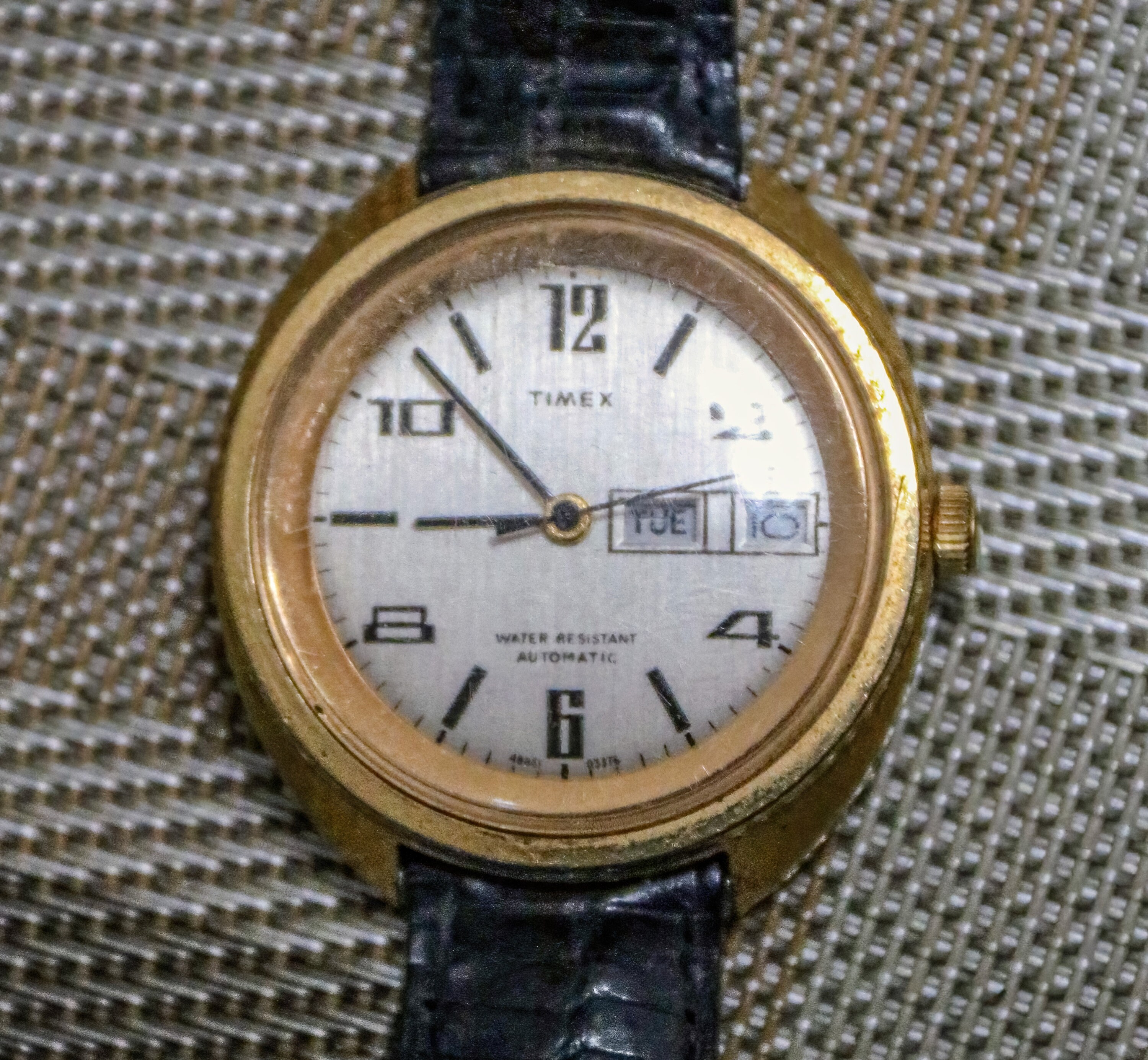 Vintage Timex Automatic Water Resistant Watch With Day Date