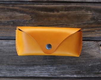 Leather sunglasses case for Ray Ban Wayfarer, Aviator etc.