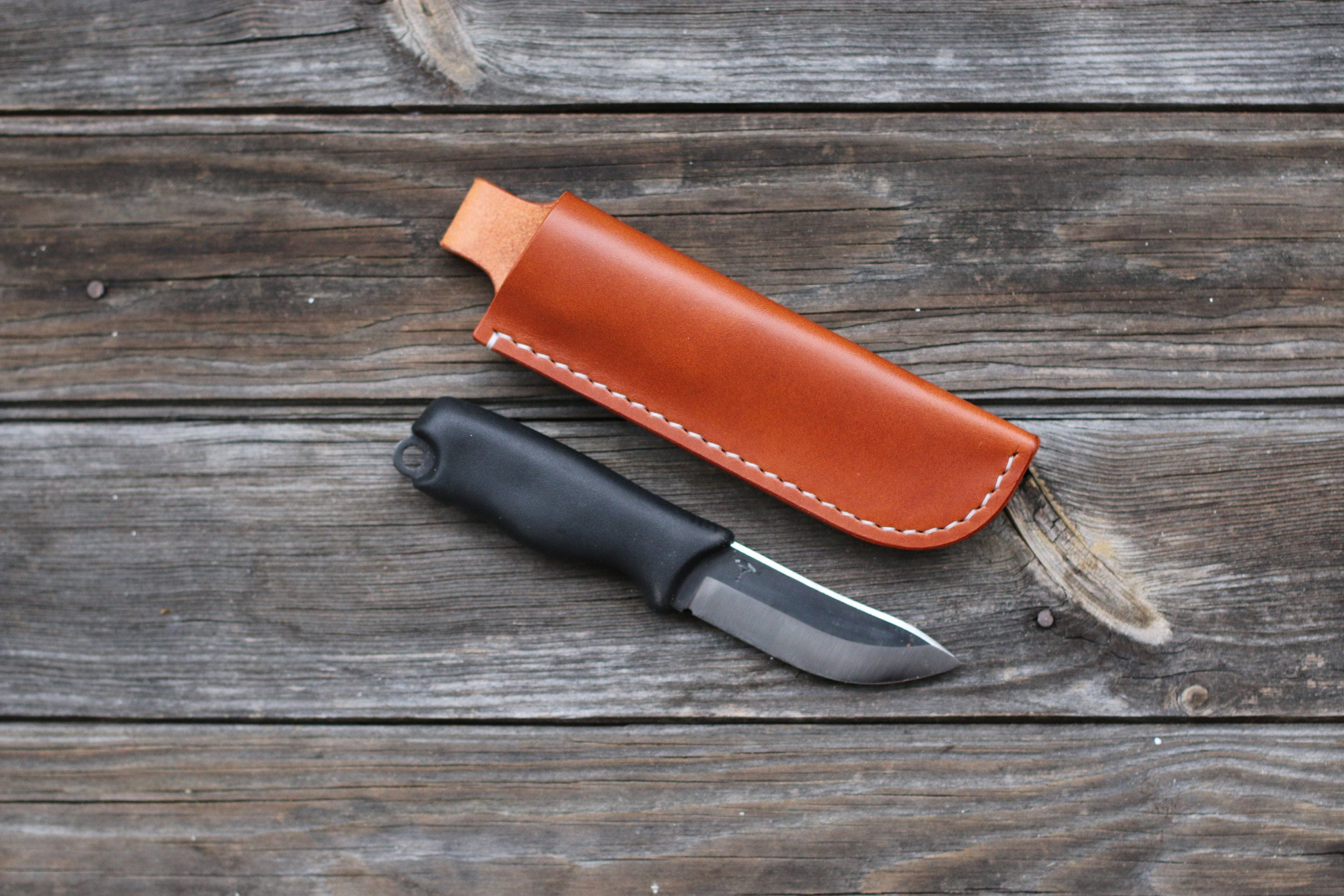 Terava Mini Skrama　(テラバ ミニスクラマ）　ブッシュクラフトナイフ 本革シース付　送料無料！！ Terava Mini Skrama (テラバ ミニスクラマ） ブッシュクラフトナイフ