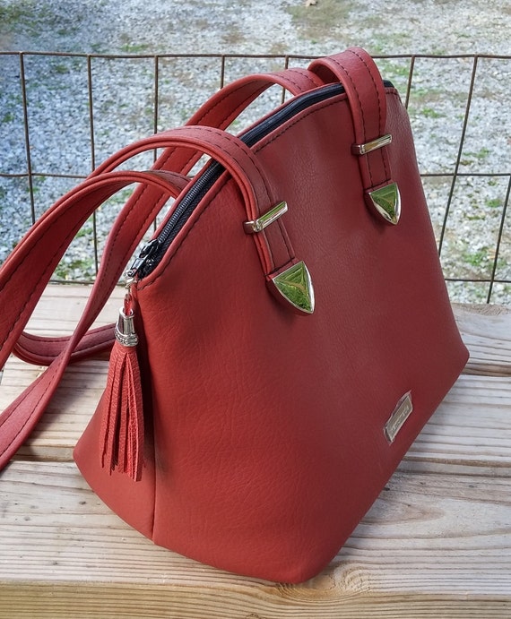 medium sized purse