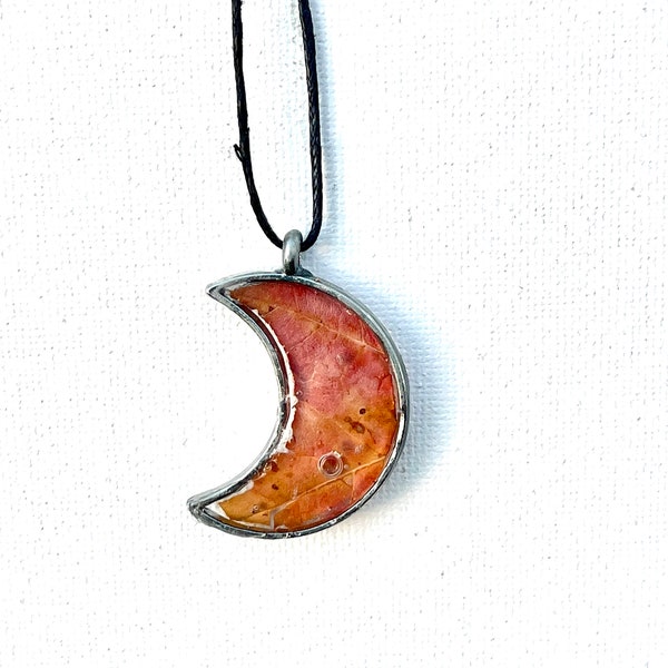 Unique Maple Leaf Moon Pendant, Resin Crescent Moon Leaf Necklace, Botanical Fall Inspired Jewelry, Real Maple Leaf Lunar Necklace