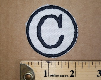 Fer Brodé C sur patch monogramme