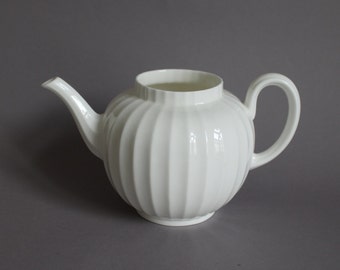 Royal Worcester Warmstry Weiß Teekanne ohne Deckel Fine Bone China England