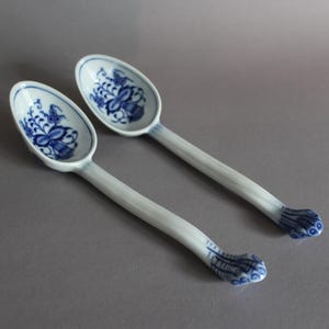2 spoons, 23 cm long, Dubi Bohemia Czechoslovakia porcelain, onion pattern