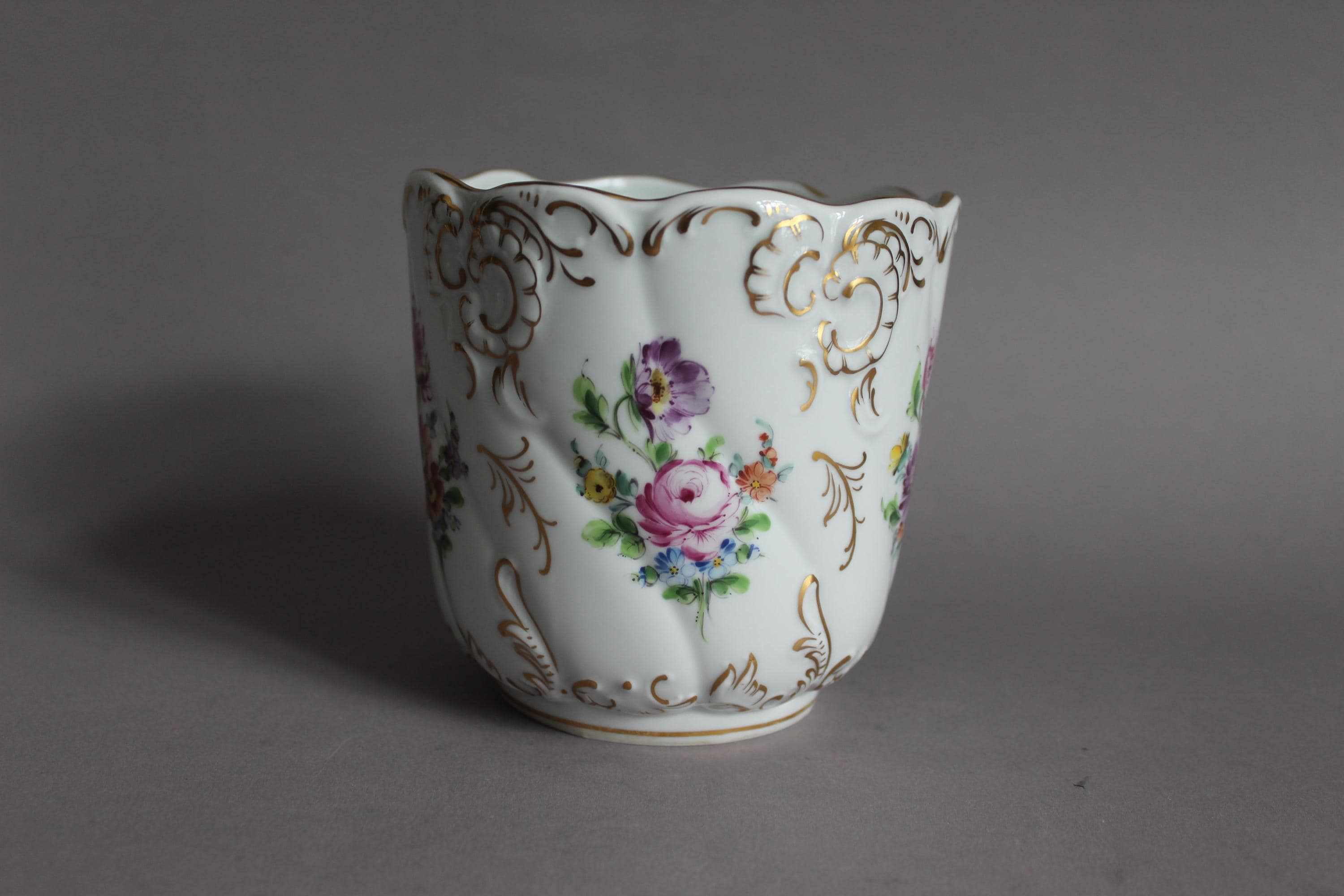 Dresden　ドレスデン　フラワーポット陶器 Dresden china vase - Etsy 日本