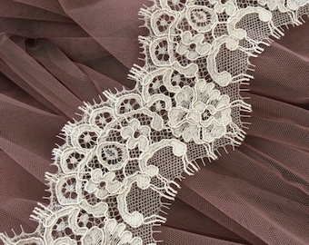 Light powder lace Trim, Alencon Lace, French Lace trim, Bridal lace, Wedding Lace, Scalloped lace, Lace Fabric, Fabric by the yard MK00039