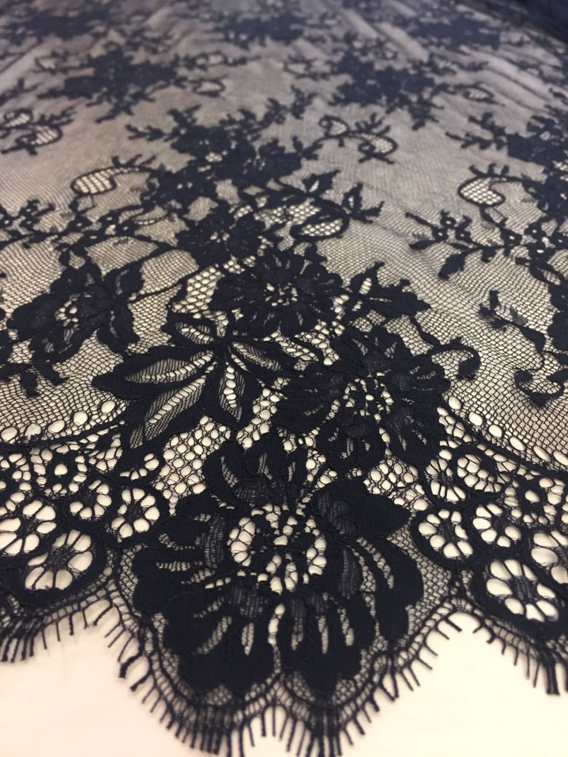 Black Lisianthus, Double Scallop Border. Stretch Lace Fabric. SL-129 – Boho  Fabrics