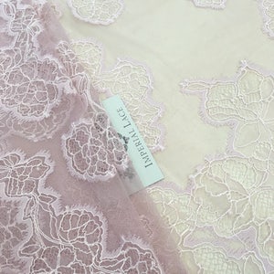 Tela de encaje lila, Tela de encaje, Tela de encaje boho, Tela de encaje Chantilly, Tela de encaje festoneado, Encaje de novia, Tela cortada a medida K00591