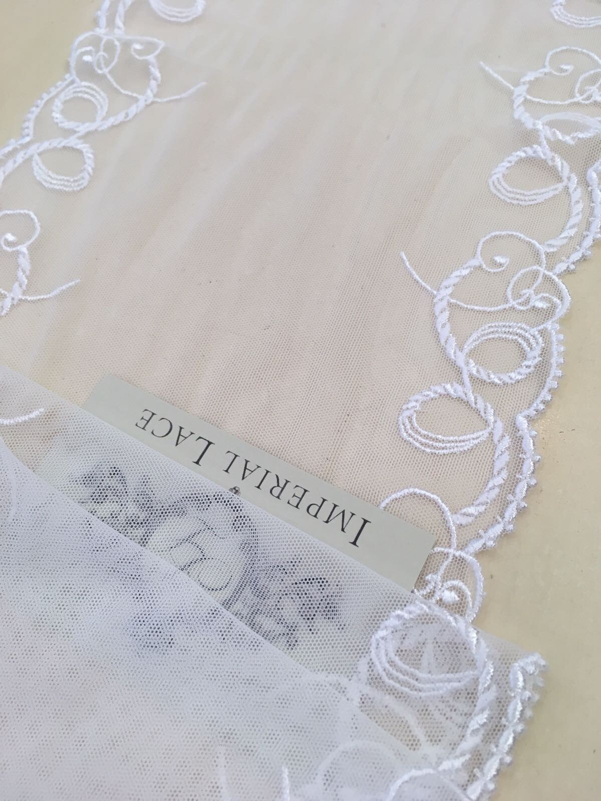 White Chantilly Lace Trim Raiden