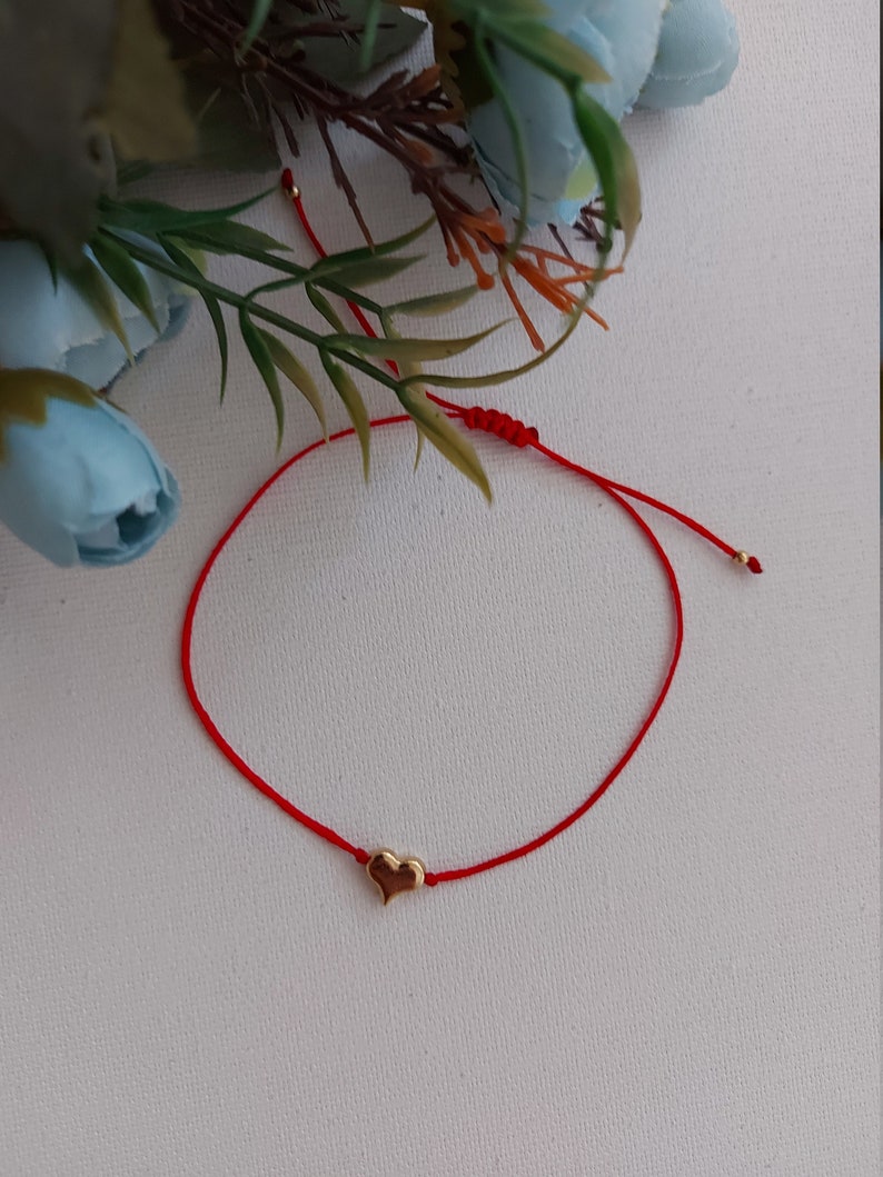 Red Bracelet, Heart Bracelet, Tiny Jewelry, Friendship Bracelet, Minimal Bracelet, String