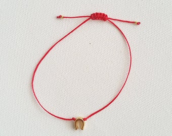 Red Bracelet, Horse Shoes Bracelet, Tiny Bracelet, Friendship Bracelet, Charm Bracelet, Minimal Bracelet, String Bracelet, Good Luck Jewelry