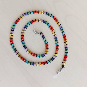 Rainbow Daisy Eyeglass Chain: Beaded Sunglasses Necklace, Versatile Jewelry, Colorful Eyeglass Holder,