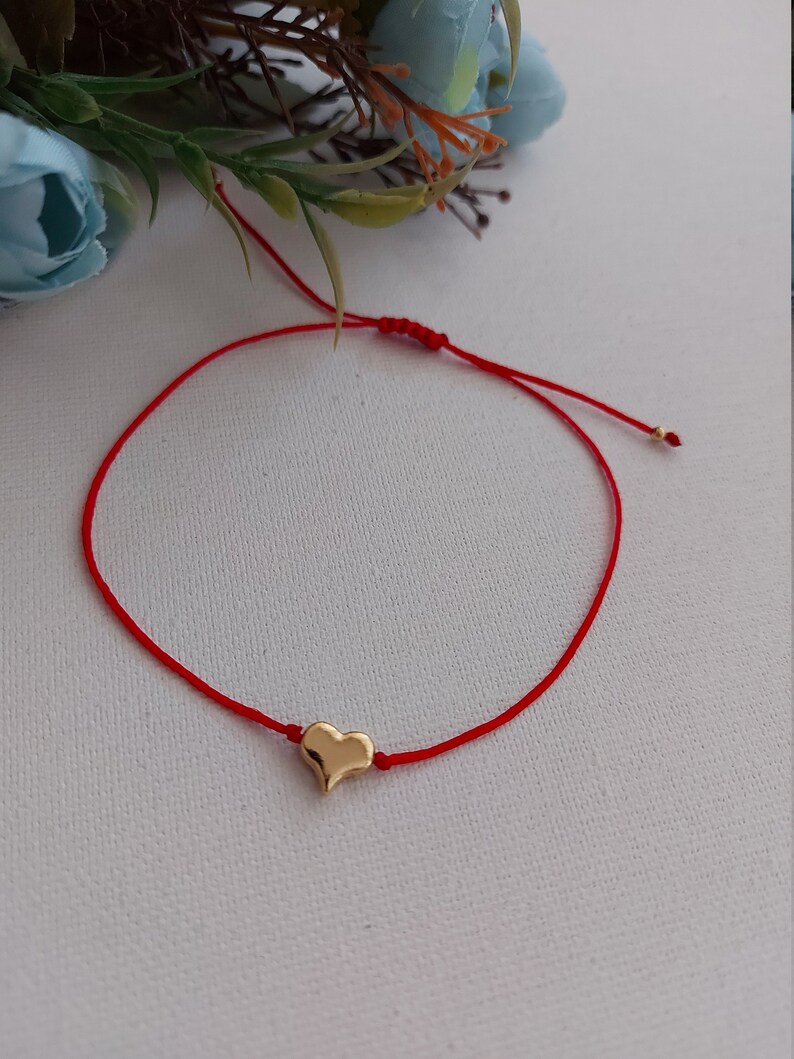 Red Bracelet, Heart Bracelet, Tiny Jewelry, Friendship Bracelet, Minimal Bracelet, String