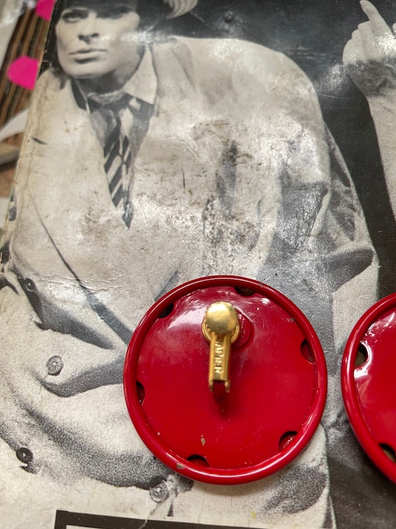 Theatrical dramatic extra large Napier signed red… - image 4