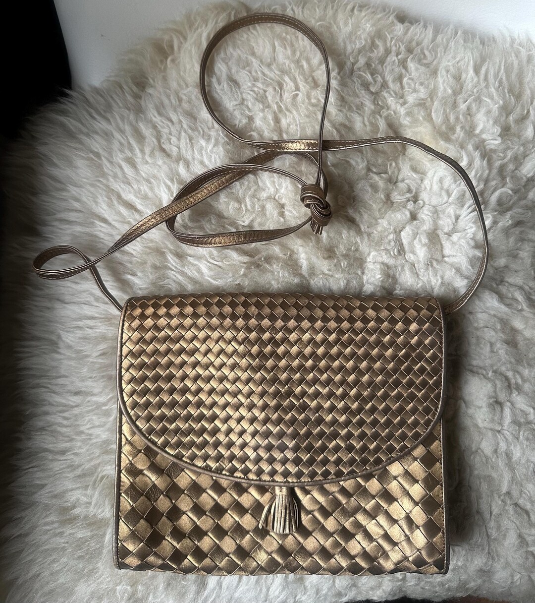 BOTTEGA VENETA ハンドバック　ゴールド　レア Vintage Metallic Bronze Gold Bottega Veneta Woven Bag W/long