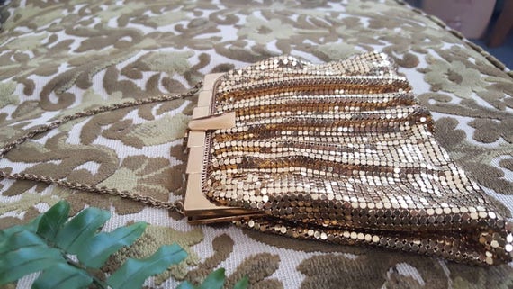 Vintage Gold Mesh Purse, Flapper 20s Handbag, Eve… - image 3