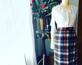 Vintage Plaid Wool Pencil Skirt, 50s Pencil Skirt, 60s Pencil Skirt, Plaid Straight Skirt, Vintage Wool Skirt, Size Small Skirt, Wiggle