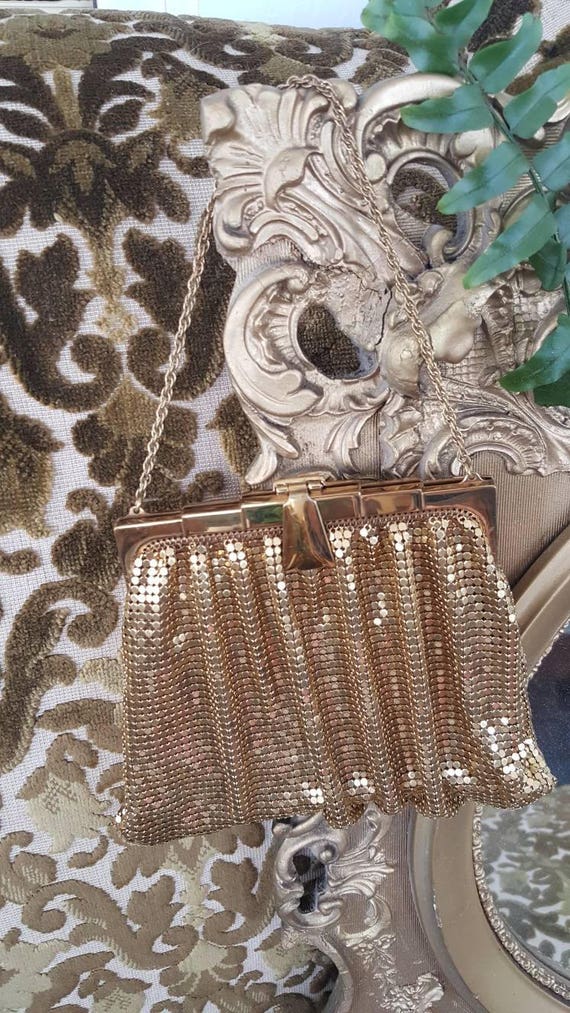 Vintage Gold Mesh Purse, Flapper 20s Handbag, Eve… - image 5