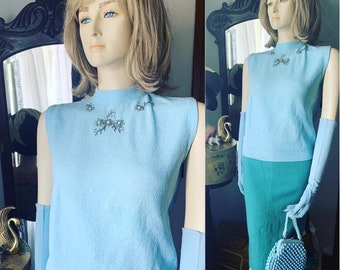 Vintage Blue Beaded Knit Blouse, 60s Blue Beaded Sweater, 50s Blue Beaded Sweater, Vintage Blue Knit Sweater, Size Medium Shirt, Winter Blue