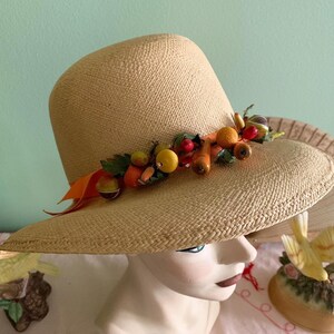 50s cappello di paglia, 40s cappello di paglia, cappello di paglia vegetale, cappello di Panama, Columbia Hat, cappello di paglia dell'annata, Therese Ahrens Hat, cappello estivo tesa larga immagine 9