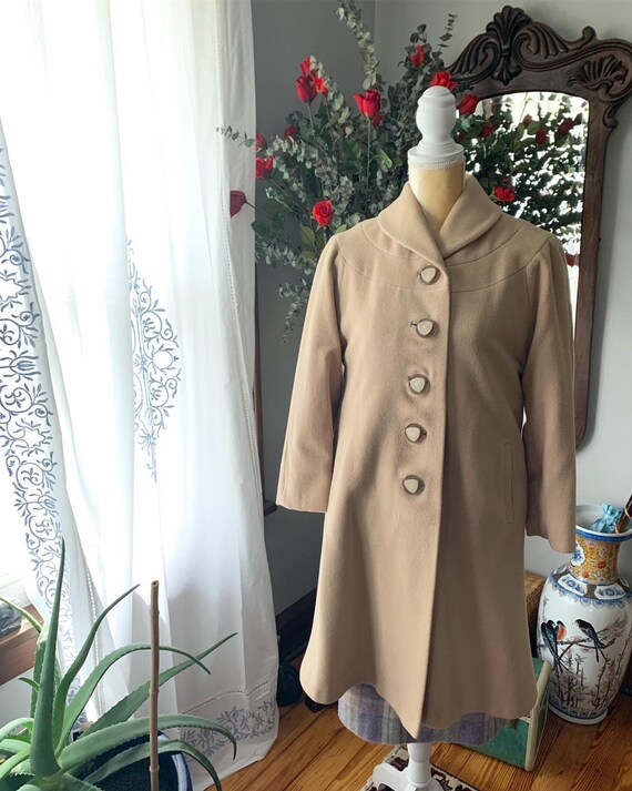 40s Tan Cashmere Coat, 40s Beige Coat, Bakelite B… - image 5