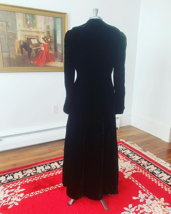 1930s Black Silk Velvet Coat, 30s Velvet Opera Co… - image 5