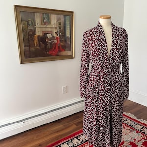 Vintage Mens Robe, 1940s House Coat, 1940s Burgundy Robe, Vintage Victor Robe, 1930s Robe, Size Small Robe, Vintage Bamboo Print Robe, Rare