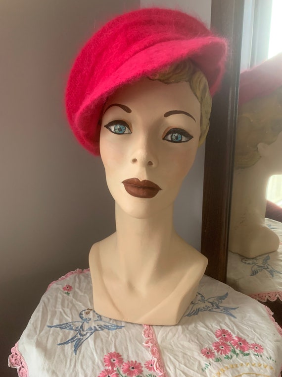 Vintage Pink Beret, Y2K Pink Hat, Hot Pink Fuzzy Wool… Gem