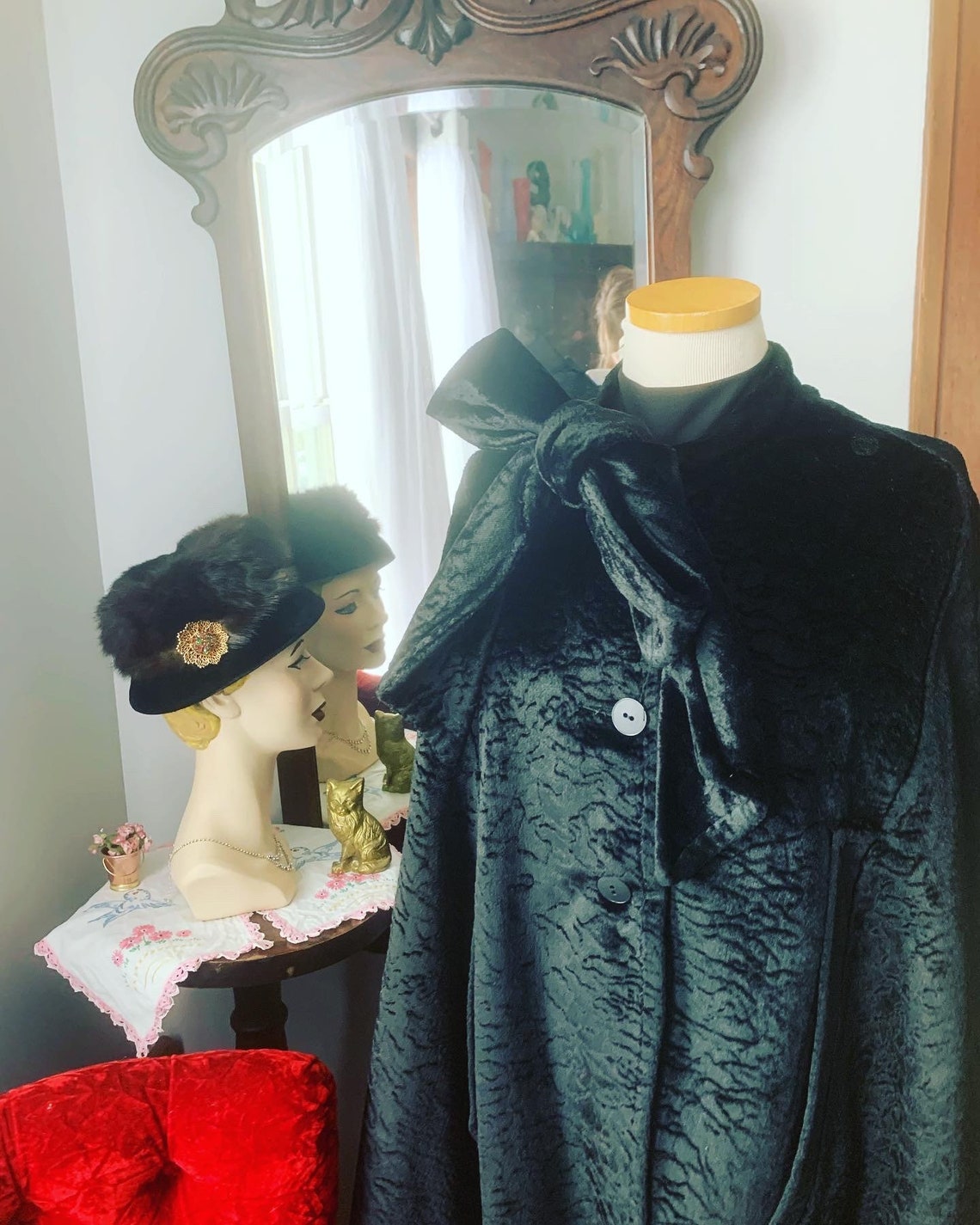 Vintage 50s Black Velvet Cape XS-L