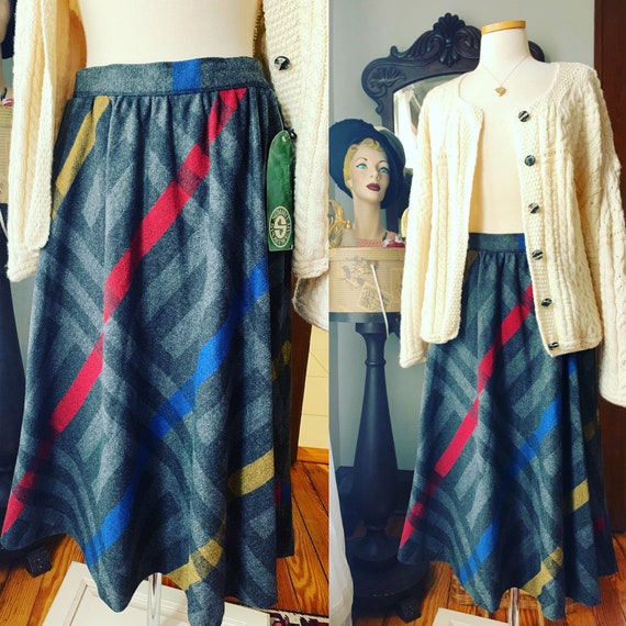 Vintage Plaid Wool Skirt, 70s Grey Plaid Skirt, Si