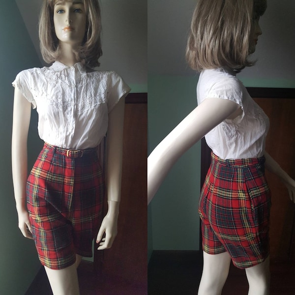 50s Wool Shorts, 50s Plaid Shorts, Size Small, Small 40s Shorts, Vintage High Waist Shorts, 40s Shorts, Vintage Winter Shorts, Plaid Short