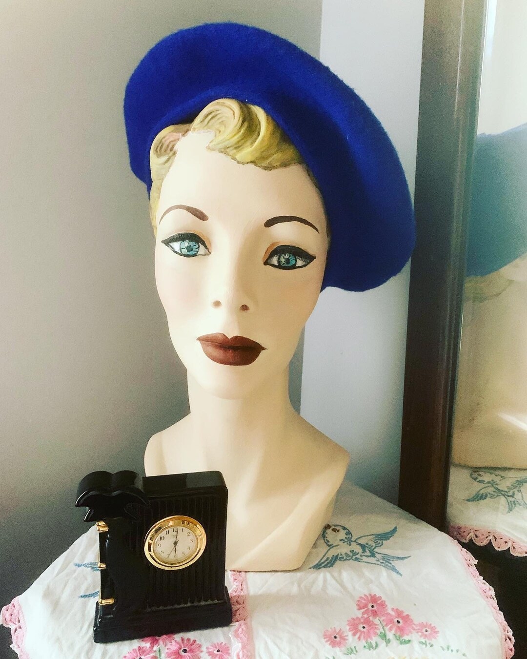 Vintage Royal Blue Beret, Wool Beret, Blue Wool Beret, Vintage Blue Hat