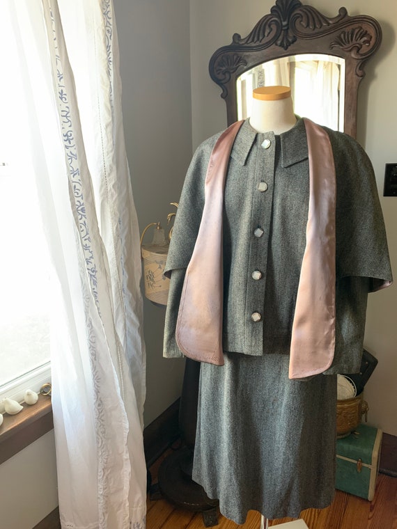 40s Vintage Grey Suit, 40s Wool Cape Suit, 40s Dr… - image 10