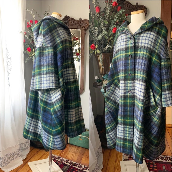 Vintage Jimmy Hourihan Cape Coat, 70s Plaid Wool C