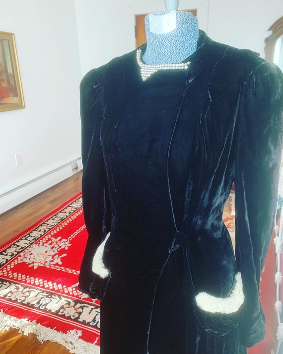1930s Black Silk Velvet Coat, 30s Velvet Opera Co… - image 7