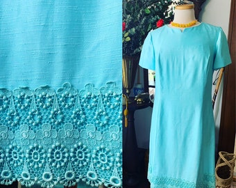 50s Aqua Blue Dress, 60s Blue Shift Dress, Crochet Lace Trim, Raw Silk Shift Dress, Size Medium to Large Dress, Vintage Blue Dress